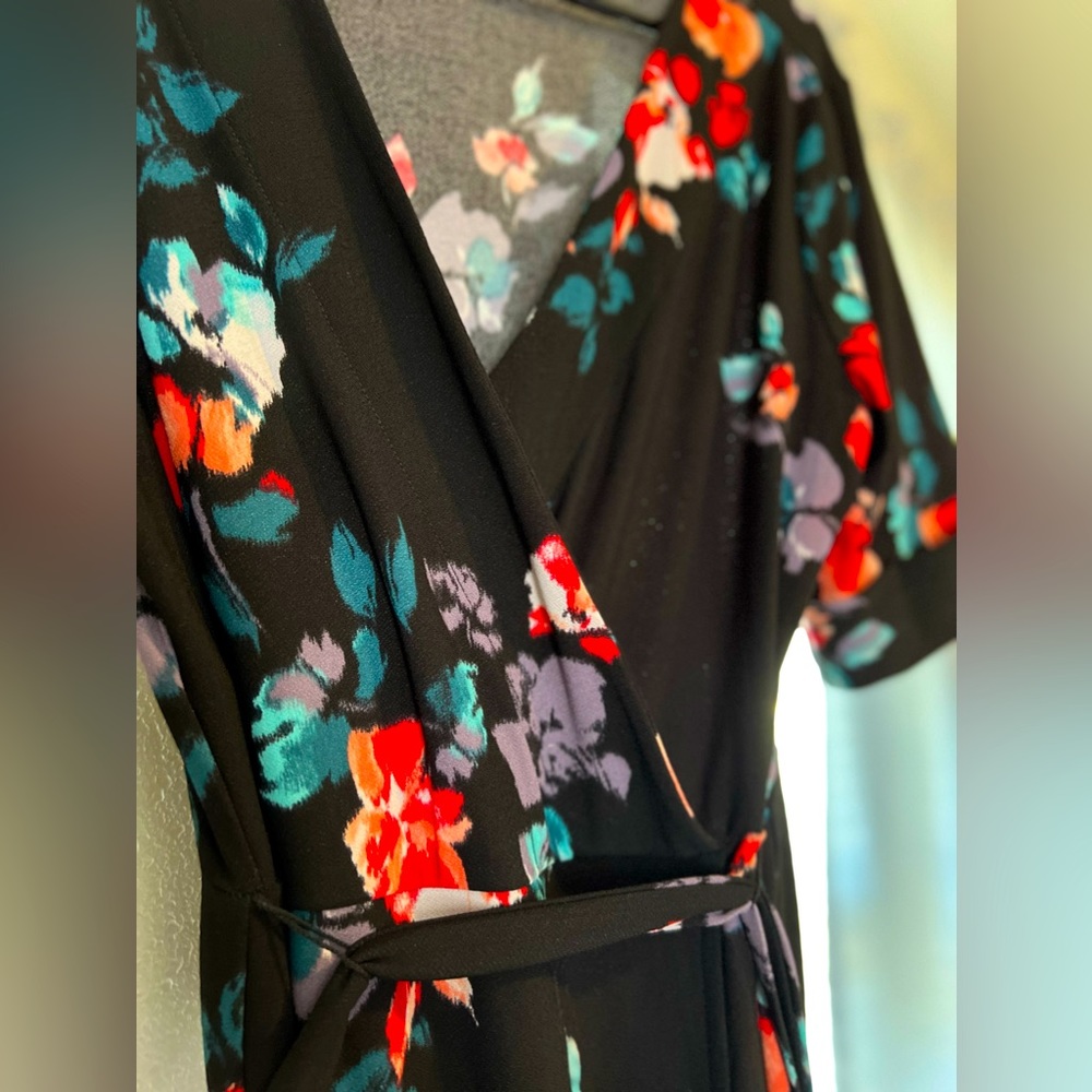 APT. 9 | Floral wrap dress - stretchy and thick mat. - Easter/special occasion
